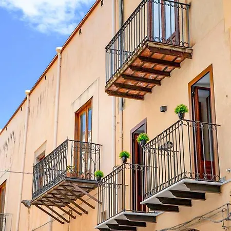 Casa Sul Corso Cefalù